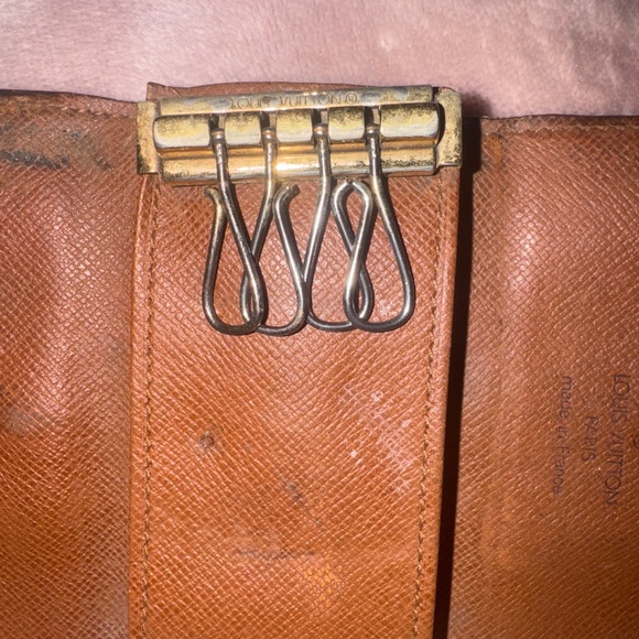 Louis Vuitton Monogram Brown Key Wallet - Picture 3 of 9